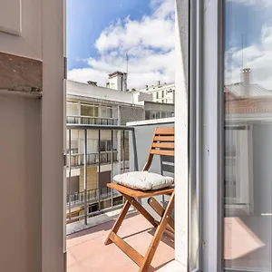  Apartment Charming Design